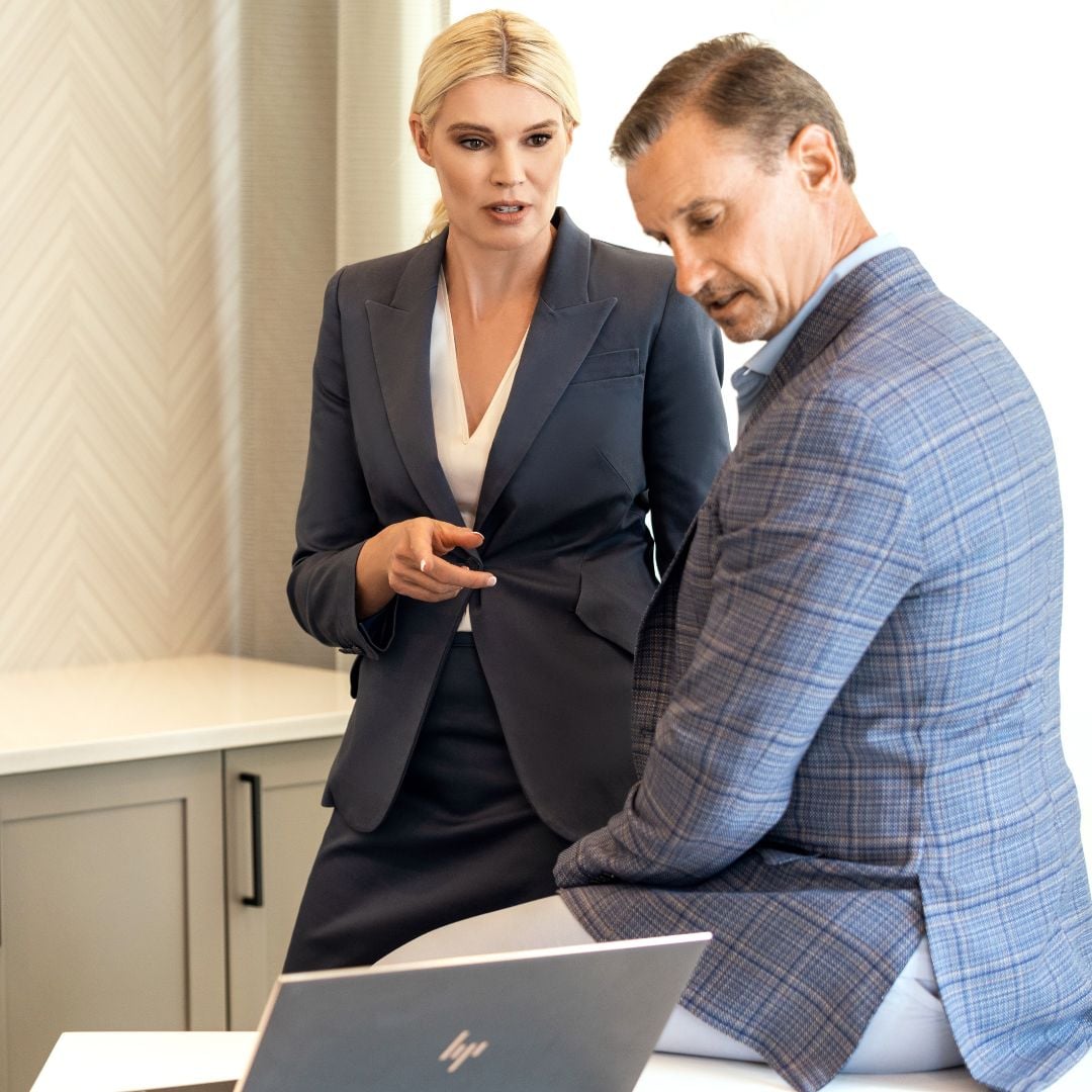 Emma Seymour Working with Client